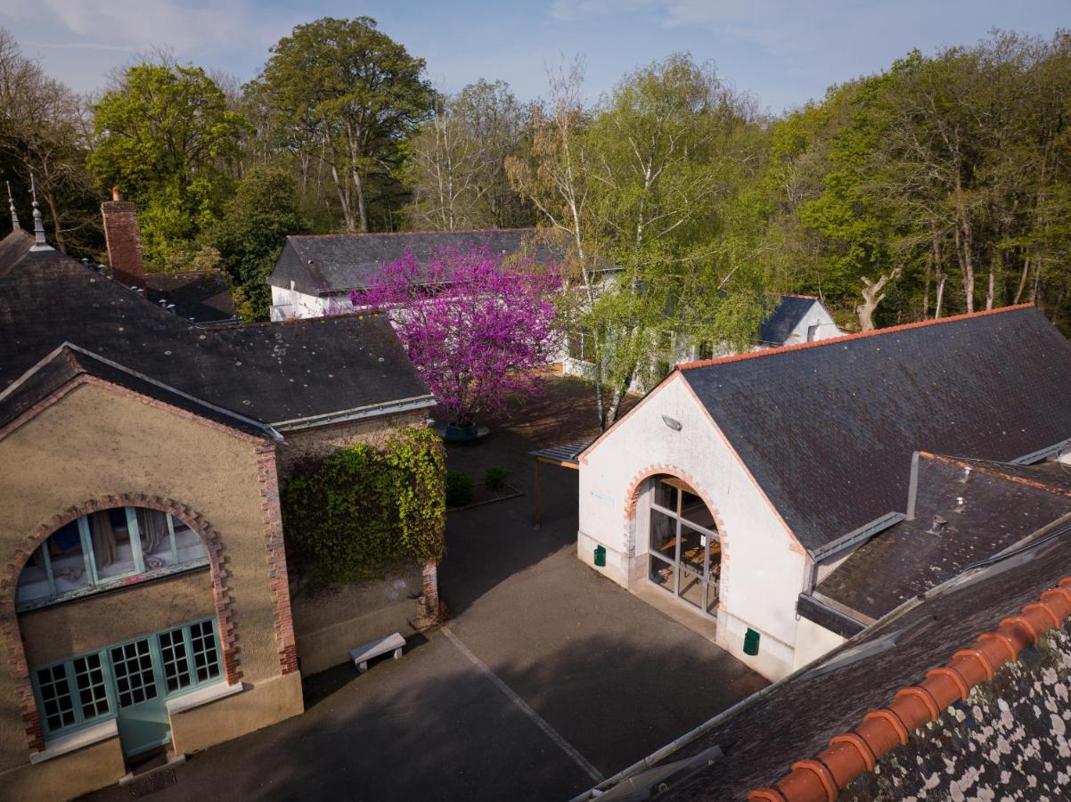 Hotel Institut Bois Robert Bécon-les-Granits Esterno foto